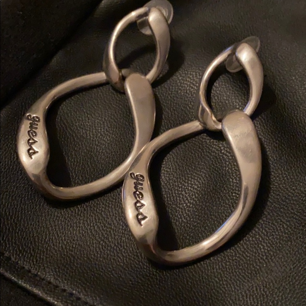 🔥5/$15🔥 Vintage Guess Earrings